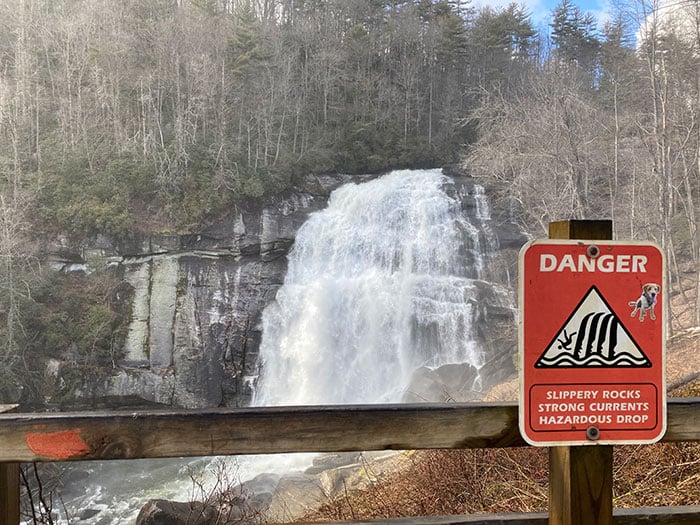 How To See Epic Rainbow Falls + Turtleback Falls In 1 Hike