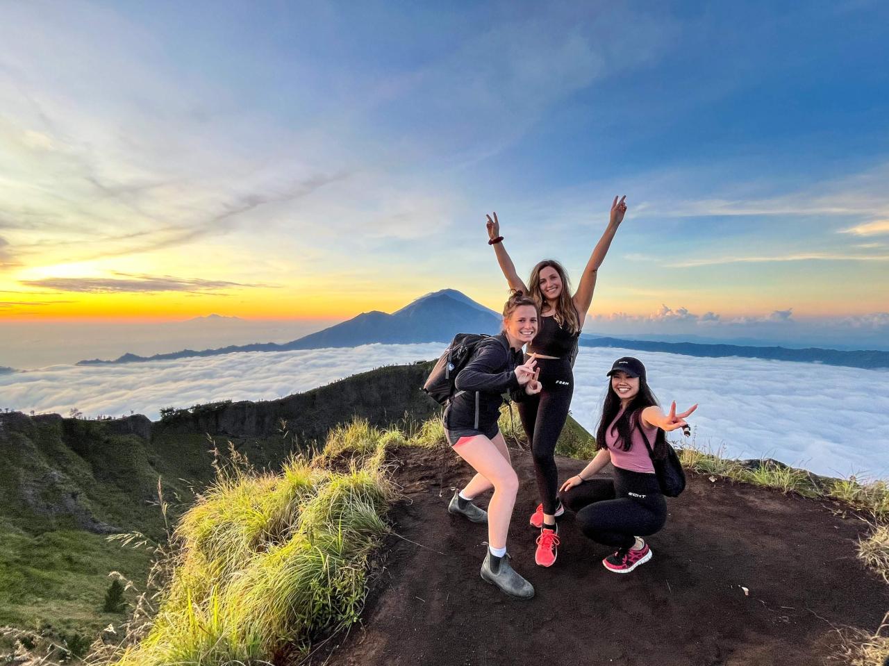 Mount Batur Sunrise Trekking Experience - Klook Việt Nam